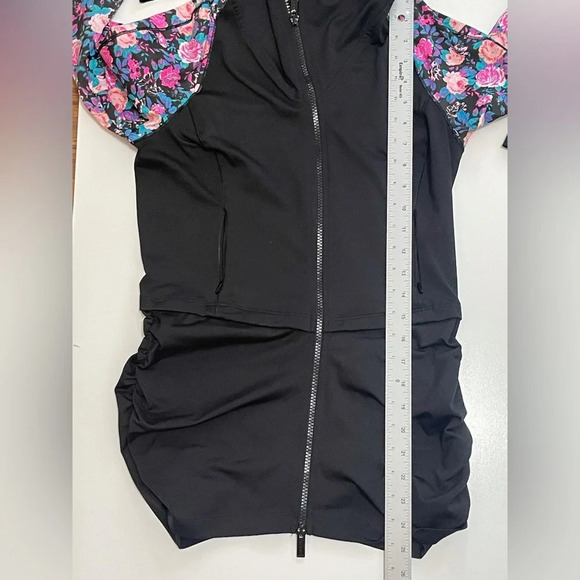 Bebe Sport Black Floral Zipper Workout jacket sweatshirt Thumbhole Ruched size M - Picture 13 of 16